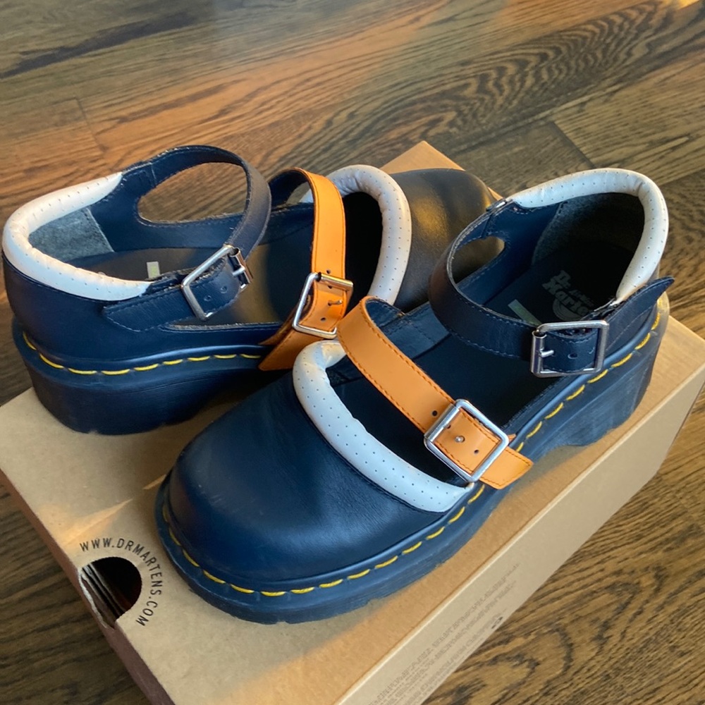 Dr Marten Aggy Strap shoe